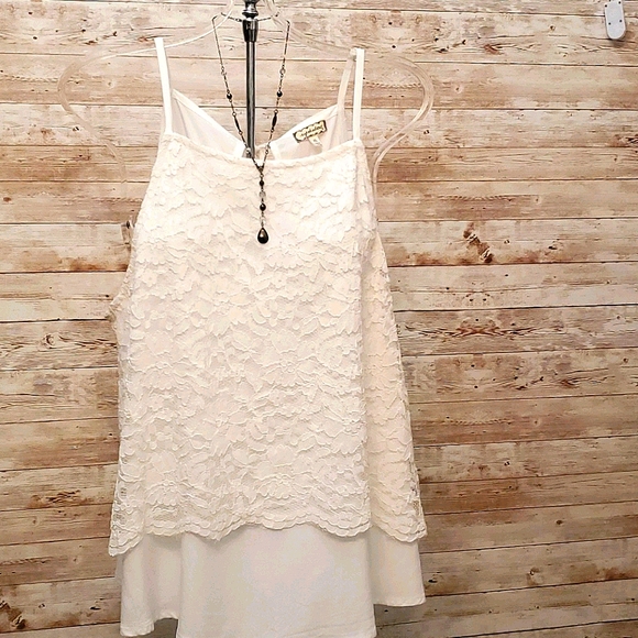Brand new 2 layer dressy sheer & lace tank - Picture 2 of 5